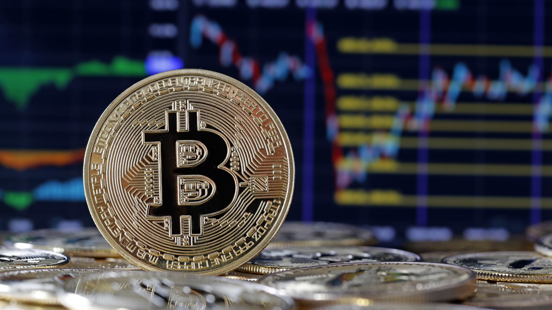 Bitcoin (BTC) tops $71000 as UK FCA opens door to crypto ETNs